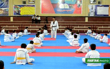 گزاش تصویری از تمرینات تکواندوکاران نونهال و نوجوان زیرنظر استاد وحید ناصری 