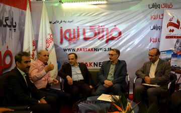 بازدید دکتر مرتضی رحمان زاده شهردار منطقه 13 تهران از غرفه فرتاک نیوز در بیست و سومین نمایشگاه مطبوعات به روایت تصویر