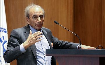 پدر کویرشناسی ایران:مراقب نشست زمین و فروریختن آوار باشید