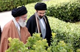 عید غدیر؛ اولین انتشار عکس رهبر معظم انقلاب در کنار امام شهید