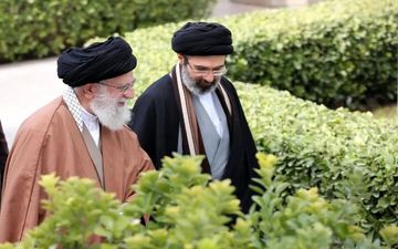 عید غدیر؛ اولین انتشار عکس رهبر معظم انقلاب در کنار امام شهید