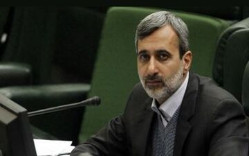 
زاینده رود در آستانه نابودی است