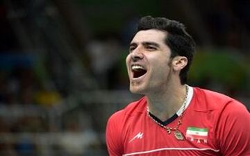 والیبالیست مشهور ایرانی و همسرش در آغوش یکدیگر