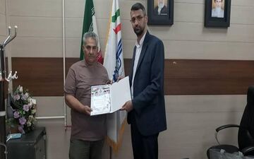 راننده تاکسی پاک‌دست تقدیر شد/ امانت‌داری سرلوحه ناوگان حمل ونقل