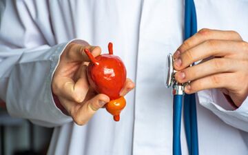 آشنایی با علائم اولیه سرطان مثانه