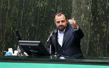 وزیر امور اقتصادی و دارایی : قیمت نان برای مردم تغییری نمی کند
