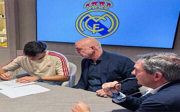  واکنش احساسی کارلوس اسپی به پیوستن به رئال مادرید

