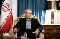 لاریجانی: ایران جنگی با ملت آمریکا ندارد 
