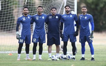 معمای پیچیده دروازه‌بان اول استقلال
