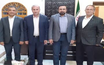 
عزم مجموعه مدیریت شهری کرمانشاه برای حمایت از حضور سرمایه‌گذاران خارجی/توسعه پایدار شهرها در گرو جذب سرمایه‌گذار
