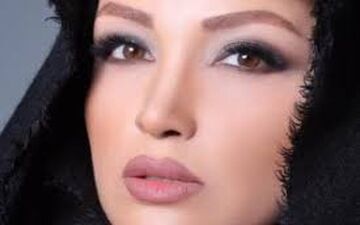 سلفی آینه ای روناک یونسی با پوشش و حجاب متفاوت
