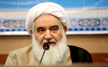 
با ساختار شکنان برخورد قانونی شود