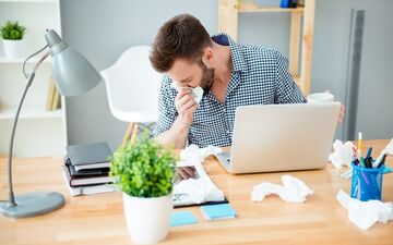 اگر سرما خوردید چند روز باید در خانه بمانید؟ + جدول زمانبندی
