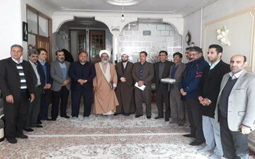 تجلیل از چهل سال حضور در صحنه تئاتر