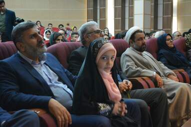 اجرا نقالی داستان کیومرث و هوشنگ از شاهنامه، مدح پیامبر، دیپاجه گروه شاهنامه‌خوانی همایون، نقل سیاوش همرا با اجرای موسیقایی توسط هنرمندان آکادمی موسیقی خونیای دانوش