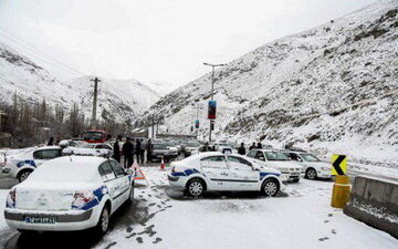 برف و باران در محور های مواصلاتی ۴ استان