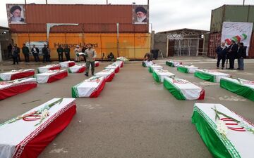 پیکر مطهر 46 شهید دفاع مقدس از مرز مهران وارد کشور شد