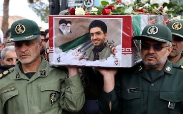 پیکر دانشجوی شهید امیرحسین قربانی بهابادی در گلزار شهدای بهاباد به خاک سپرده شد