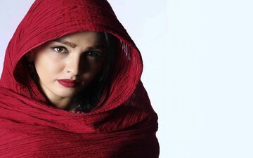 پیراهن جذب سیما خضرآبادی در یک مکان خصوصی !