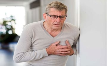 علائم سکته قلبی+ راهکار‌های لازم برای نجات بیمار سکته قلبی