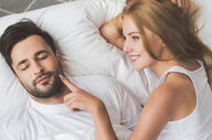 یخ در رابطه جنسی؛ افزایش لذت یا خاموش‌کننده احساس؟