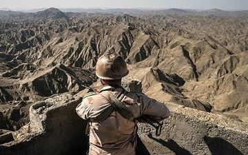 توقیف محموله سنگین سلاح و نارنجک دستی در مرزهای کشور 