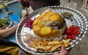 باسترما پلو، بهترین انتخاب برای مجالس و دورهمی‌ها + طرز تهیه (فیلم)