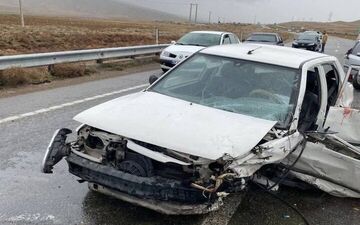 حادثه رانندگی در جاده میامی-سبزوار؛ ۵ مصدوم به اورژانس هوایی منتقل شدند
