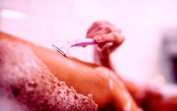 راه‌های جلوگیری از التهاب پوست پس از اصلاح با تیغ
