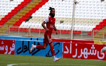 بازگشت عباس‌زاده به نساجی؛ مهاجم محبوب مازنی‌ها دوباره در لیگ یک