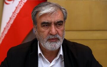تا دشمن به شکست اعتراف نکند آتش سنگین ایران ادامه دارد