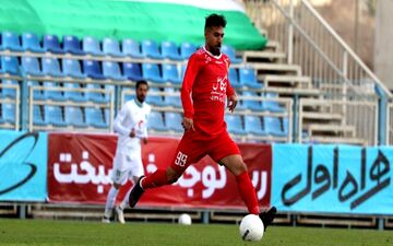 حاشیه دیدار شهرخودرو و پیکان| حضور تماشاگران در ورزشگاه ثامن/اشتباه در نمایش آرم پیکان