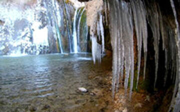 آبشار زیبای سمیرم یخ زد!
