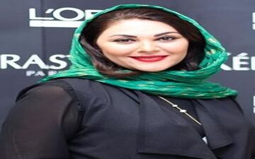 پوشش و میکاپ لاله اسکندری در یک مراسم