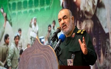هیچ چیز جز قوی شدن راهگشا نیست/ مقاومت ساده‌ترین مسیر است
