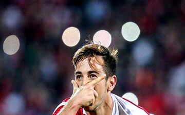 هافبک پرسپولیس تا نیم فصل در لیست کالدرون