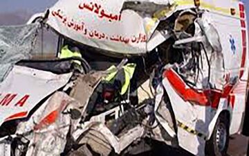 تصادف مرگبار یک کامیون با آمبولانس در گناباد 