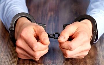 دستگیری آدم‌ ربای تحت تعقیب در هیرمند / 2 جوان را دزدید بودند
