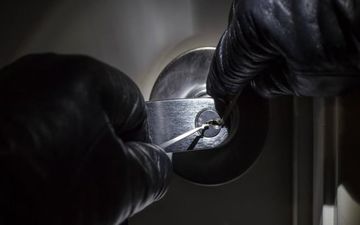 باور کردنی نیست؛سرقت چند میلیون دلاری در 27 ثانیه