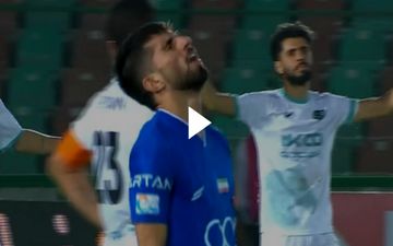 شوت دیدنی کوشکی که گوهری مانع ورود توپ به دروازه شد + ویدئو