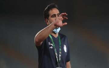 مربی استقلال: آیا این آزادگی است که داور پنالتی را نگرفت؟