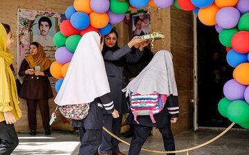 بازگشت ۱۶ میلیون دانش‌آموز به مدارس

