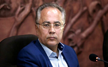فوری/ پزشکیان شهرام دبیری را از سمت معاونت پارلمانی رئیس جمهور برکنار کرد