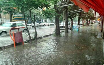 مازندران غرق در باران/ از تعطیلی مدارس خبری نیست