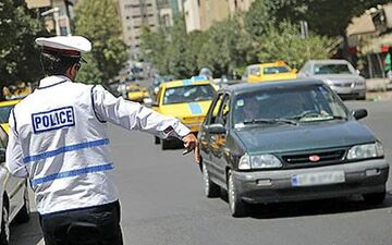 
اعمال محدودیت تردد در مسیر راهپیمایی ۲۲ بهمن/ رانندگان خودروهای انتقال داده شده به پارکینگ با ۱۲۰ تماس بگیرند