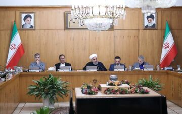 مجوز واردات یک هزار دستگاه آمبولانس برای وزارت بهداشت، درمان و آموزش پزشکی صادر شد
