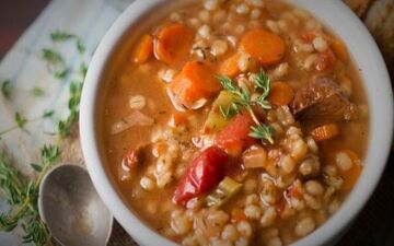 تهیه سوپ جو در خانه به سبک رستوران + دستور پخت متفاوت