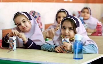 هزینه‌های روزانه دانش‌آموزان؛ آیا حقوق کارگران کفاف می‌دهد؟