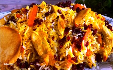 طرز تهیه هویج پلو با مرغ تکه‌ای؛ خوشمزه و به سبک رستورانی