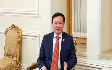 توئیت سفیر چین در پی تهدید ترامپ در حمله به اماکن فرهنگی ایران
